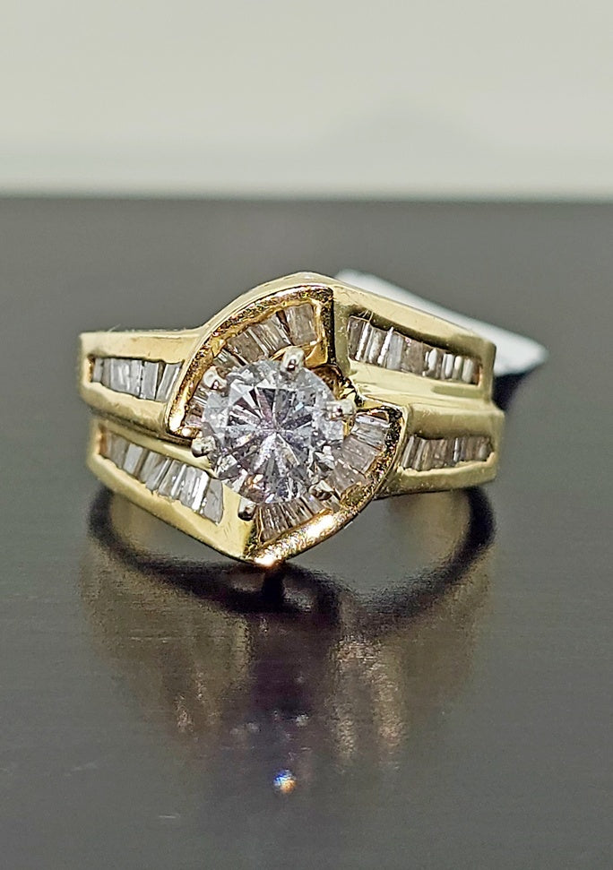 Estate 14k shops Yellow Gold Natural Round Baguette Diamond Ring