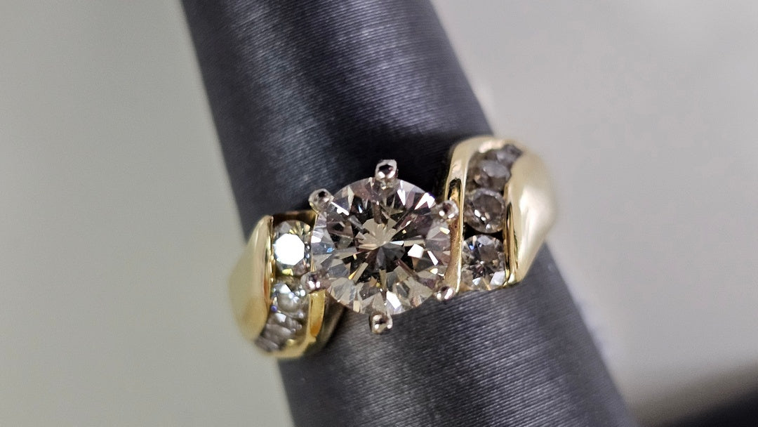 ESTATE 18K YELLOW GOLD 1.11 ct CENTER DIAMOND ENGAGEMENT RING 7.1 GR Size 6