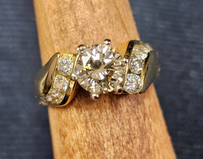 ESTATE 18K YELLOW GOLD 1.11 ct CENTER DIAMOND ENGAGEMENT RING 7.1 GR Size 6