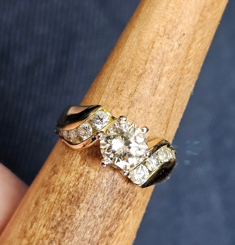ESTATE 18K YELLOW GOLD 1.11 ct CENTER DIAMOND ENGAGEMENT RING 7.1 GR Size 6