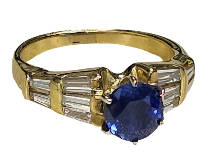 ROUND BLUE KYANITE BAGUETTE DIAMONDS RING 18k Yellow Gold, Size 6