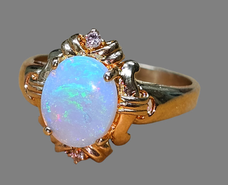 Vintage Stunning Oval Cabochon Opal & Diamond 14K Yellow Gold cocktail Ring Sz 7