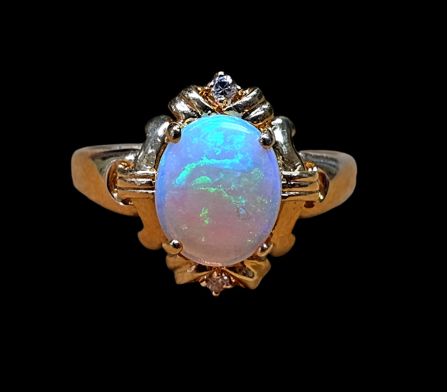 Vintage Stunning Oval Cabochon Opal & Diamond 14K Yellow Gold cocktail Ring Sz 7
