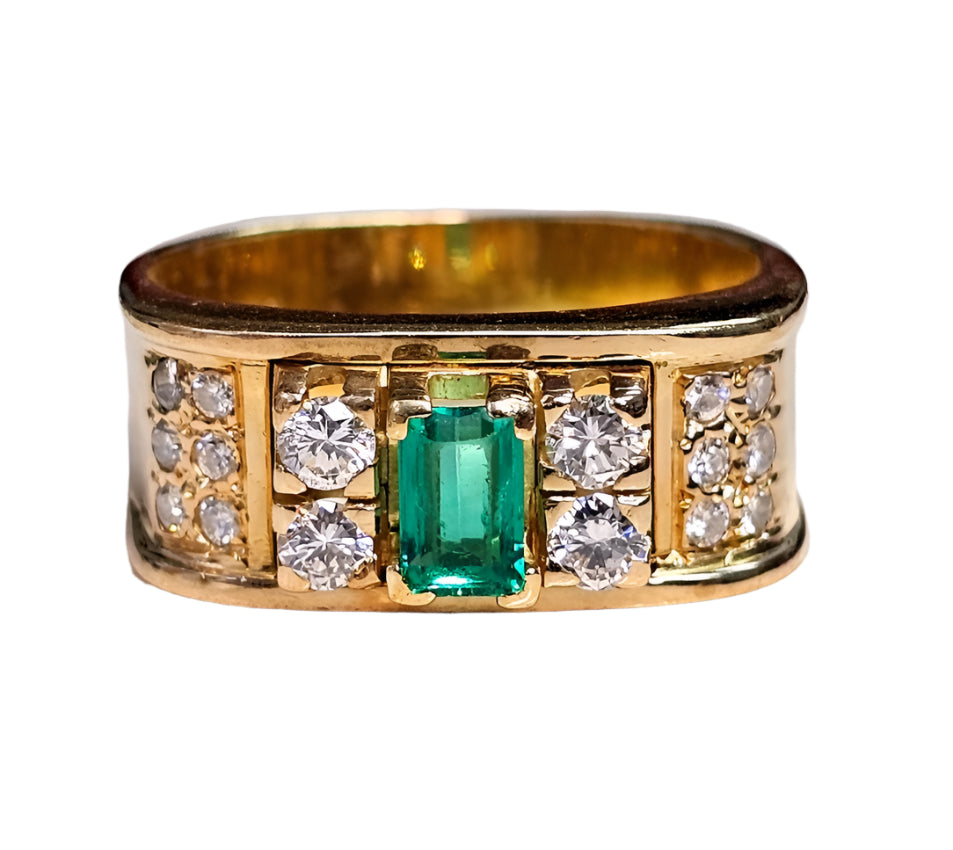 Vintage 18k Yellow Gold Natural Emerald & Diamond Ladies Band Ring 9.0g Sz8