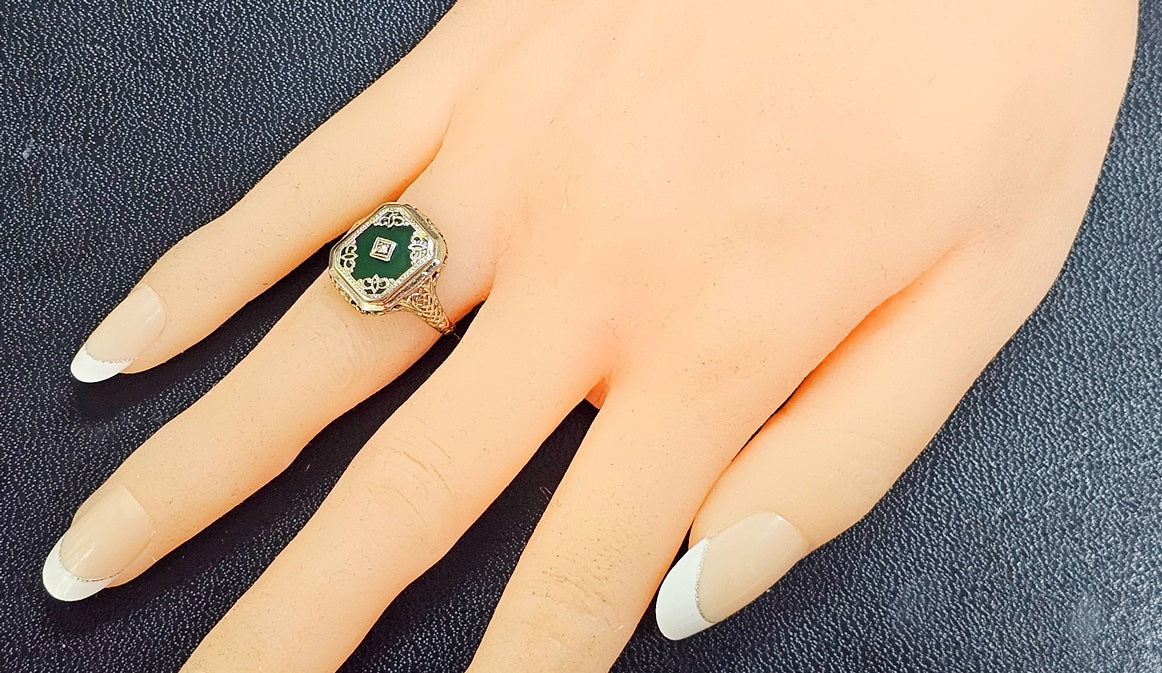 ART DECO WHITE GOLD GREEN JADE (NEPHRITE) PLATE AND DIAMOND RING SIZE 6