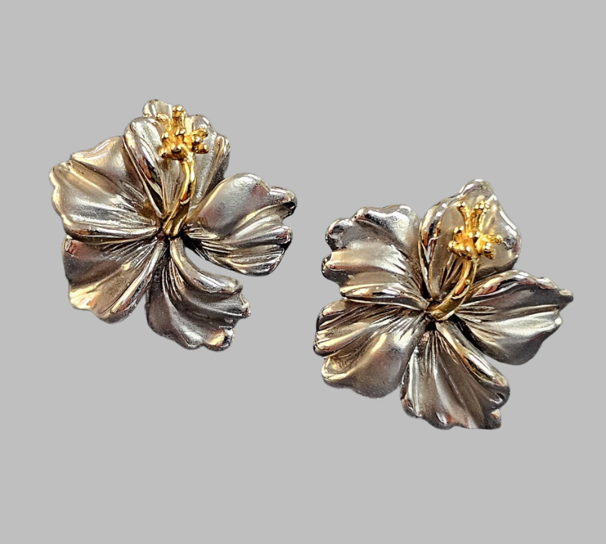 15mm 14k Two Tone Gold Hawaiian Hibiscus Flower Stud Earrings N*H