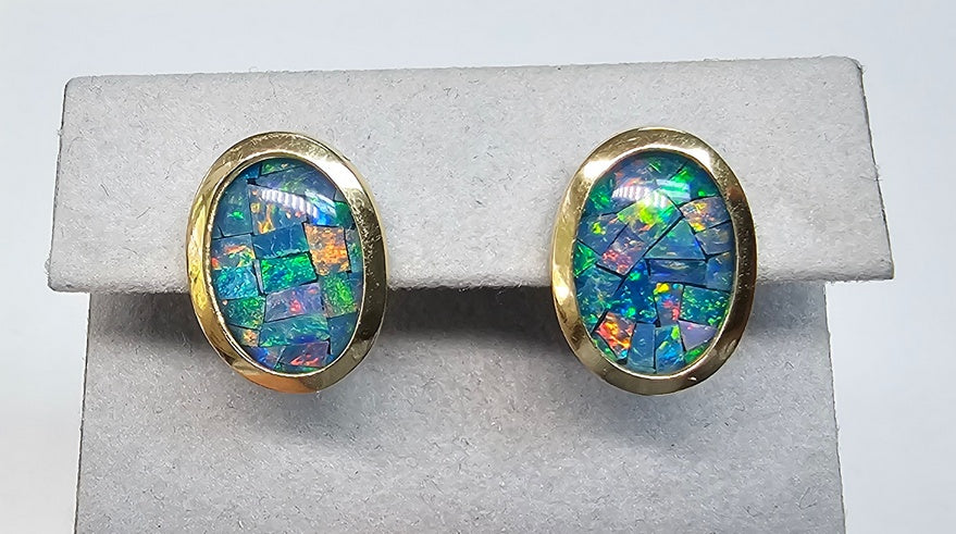 Vintage 14k Yellow Gold Fire Opal Doublet Inlay Mosaic Post Stud Earrings.