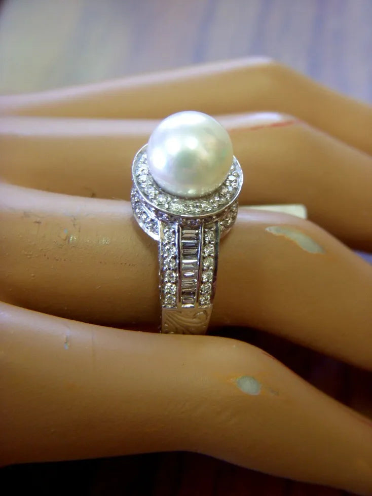 Estate Diamond Halo and Fine Huge 9.0 mm Pearl Ring 14k White Gold 1.25 ctw