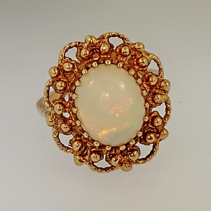 Vintage 3.00 ct Oval Cabochon Opal 10K Yellow Gold cocktail Ring Sz 7