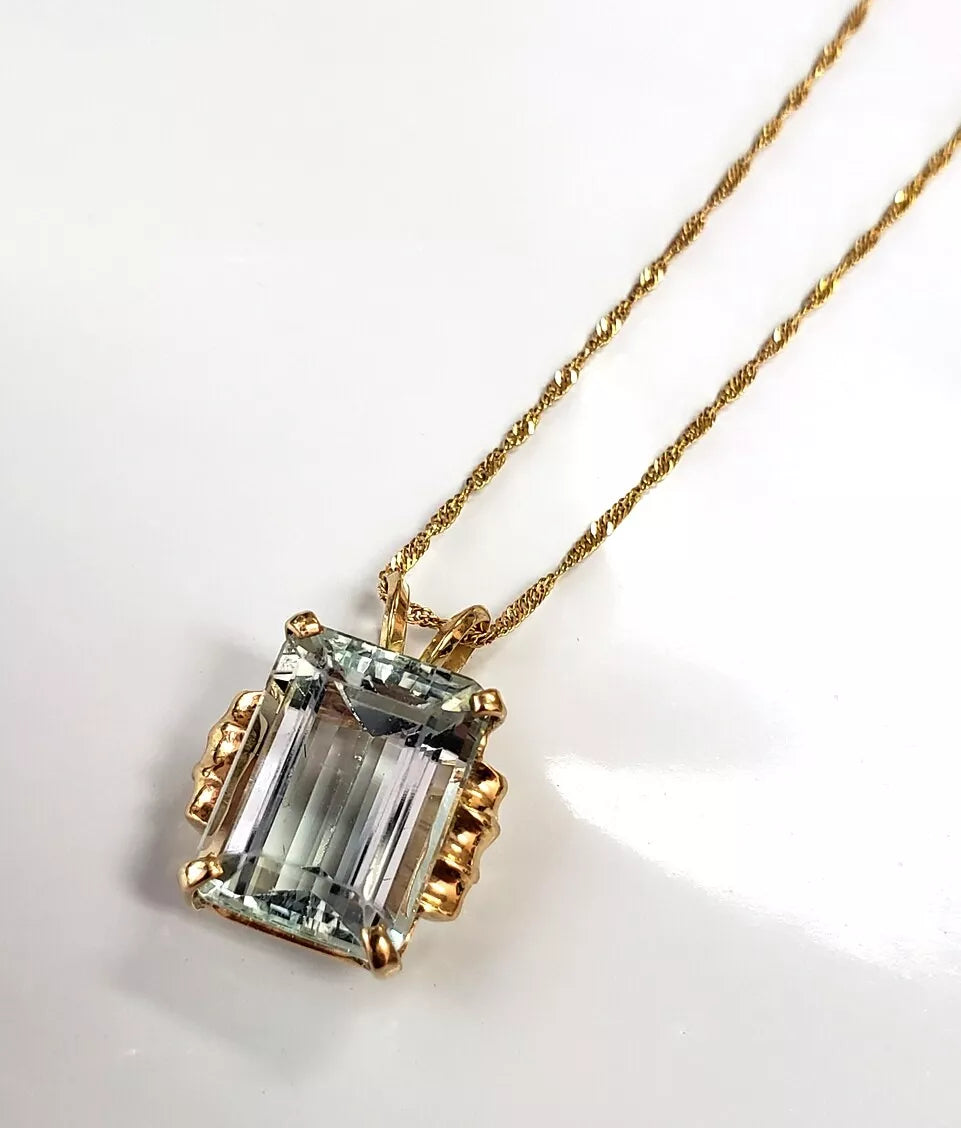 Estate Huge 14k Yellow Gold EMERALD CUT AQUAMARINE ~10ct Pendant Necklace