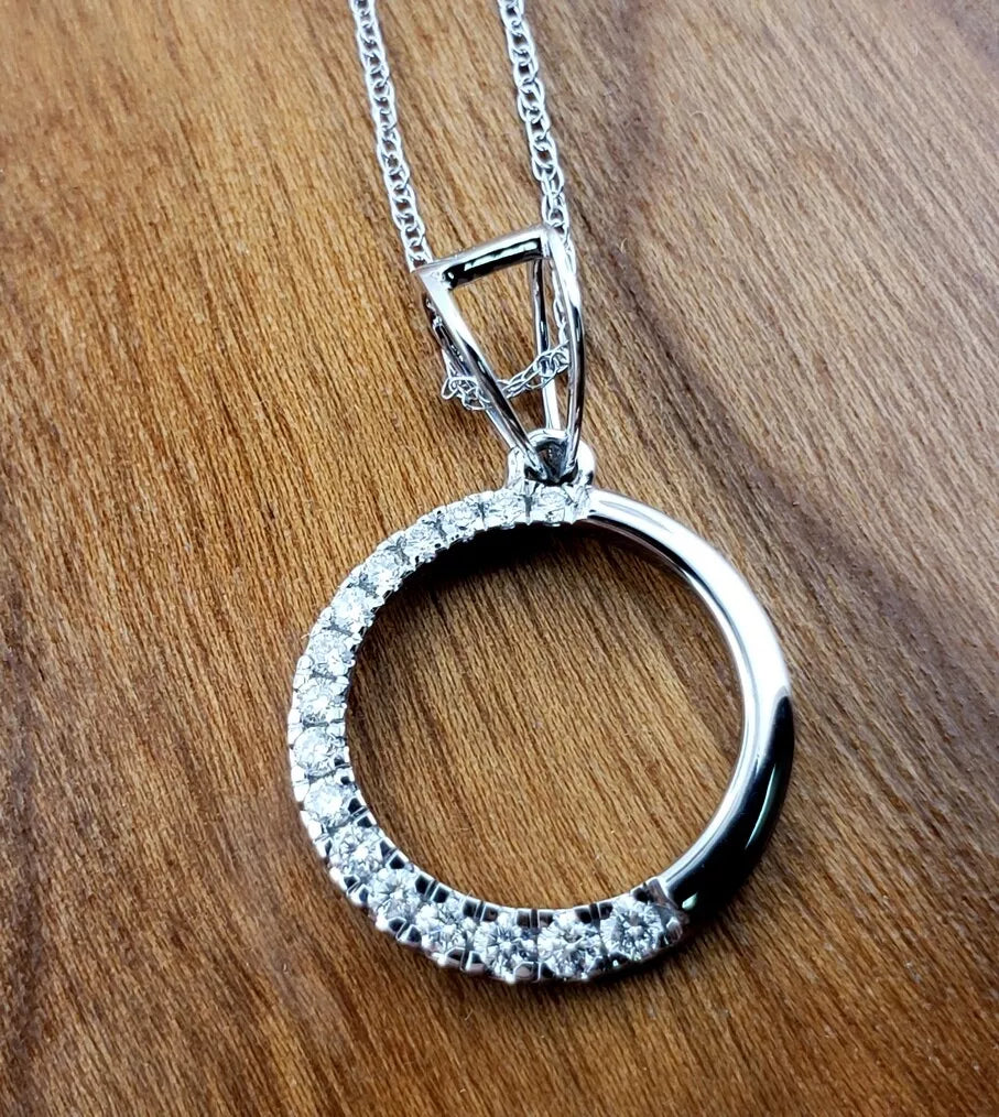 Adorable Diamond CIRCLE OF LOVE Charm Pendant Solid 14 White Gold WITHOUT CHAIN