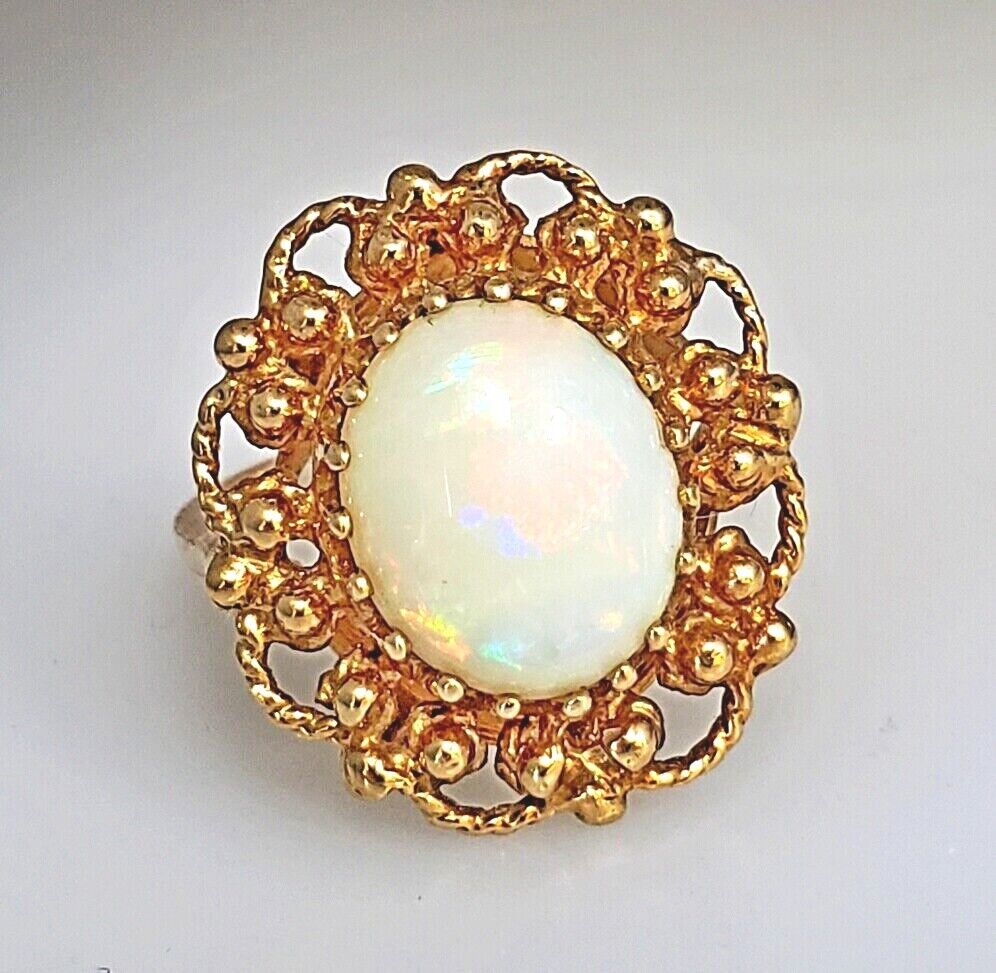 Vintage 3.00 ct Oval Cabochon Opal 10K Yellow Gold cocktail Ring Sz 7