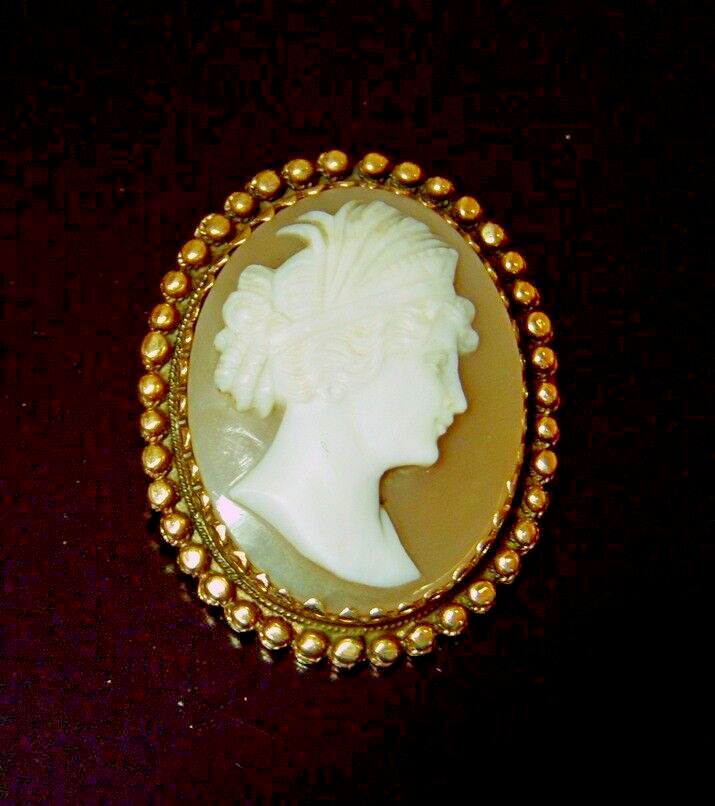 Vintage Hand-Carved Shell Cameo & 14K Gold Brooch Pin Pendant 1.5 Inches Long