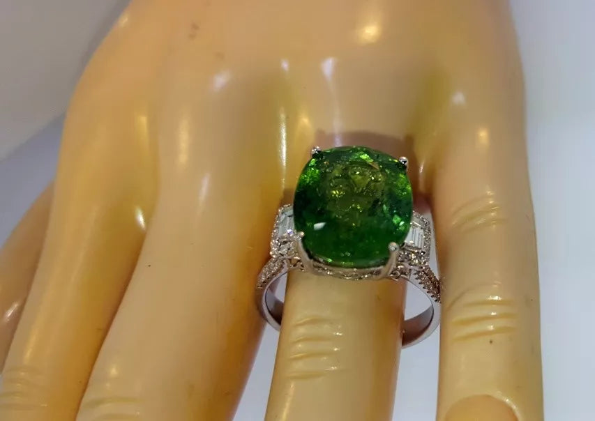 18k White Gold ~10ct Oval VIVID GREEN TOURMALINE Round + Trapezoid Diamond Ring