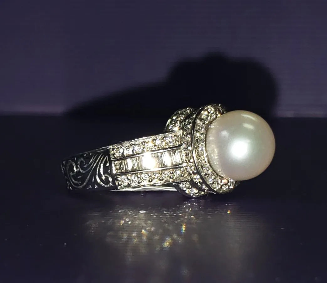 Estate Diamond Halo and Fine Huge 9.0 mm Pearl Ring 14k White Gold 1.25 ctw