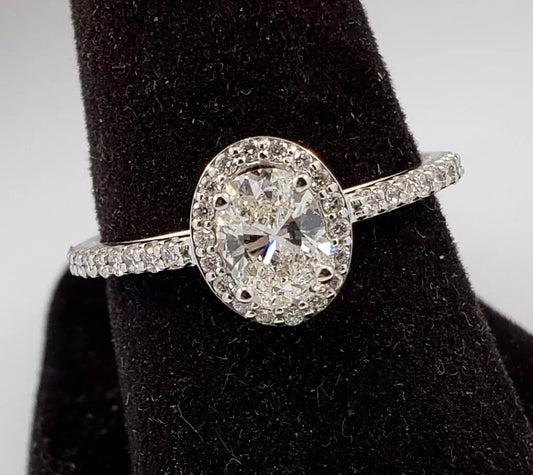 14k White Gold OVAL Diamond Halo Engagement Ring .87 ctw size 7