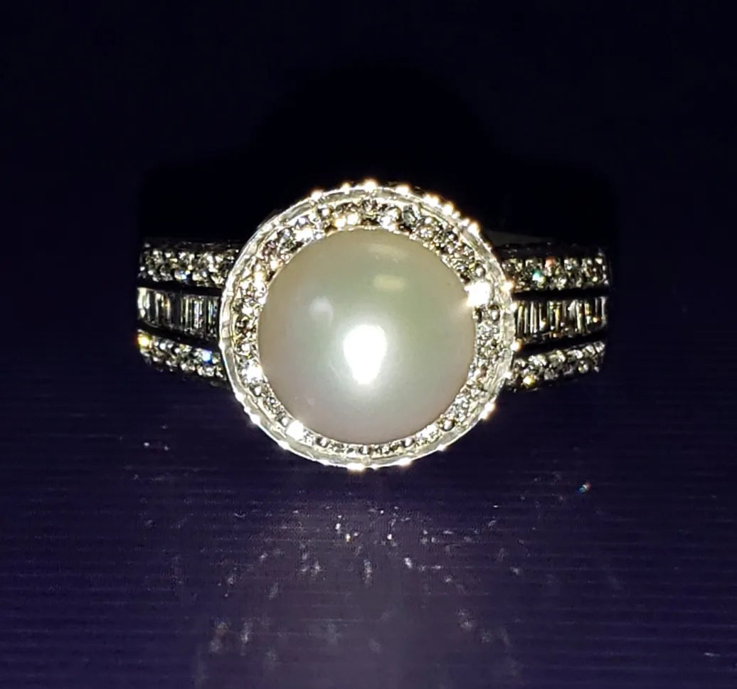 Estate Diamond Halo and Fine Huge 9.0 mm Pearl Ring 14k White Gold 1.25 ctw