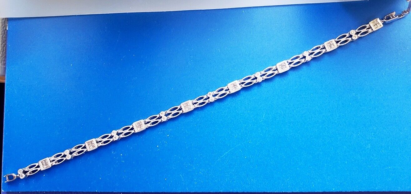 Vintage 18kt white Gold invisible square Diamond Filigree Tennis Bracelet 7"