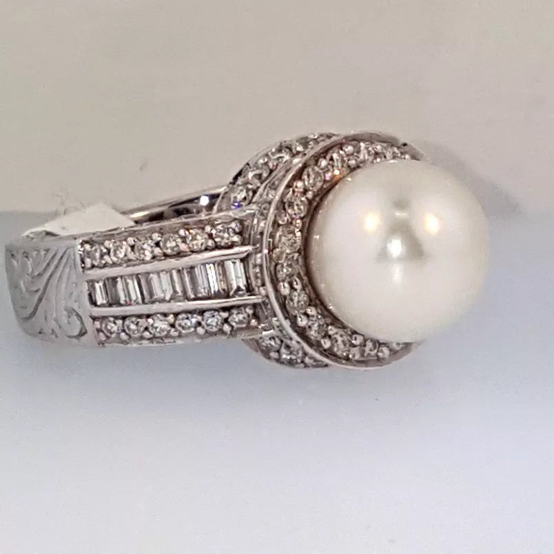 Estate Diamond Halo and Fine Huge 9.0 mm Pearl Ring 14k White Gold 1.25 ctw