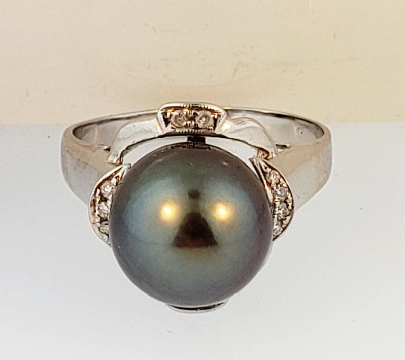 13mm Tahitian black pearl ring, diamonds, solid 14k white gold.