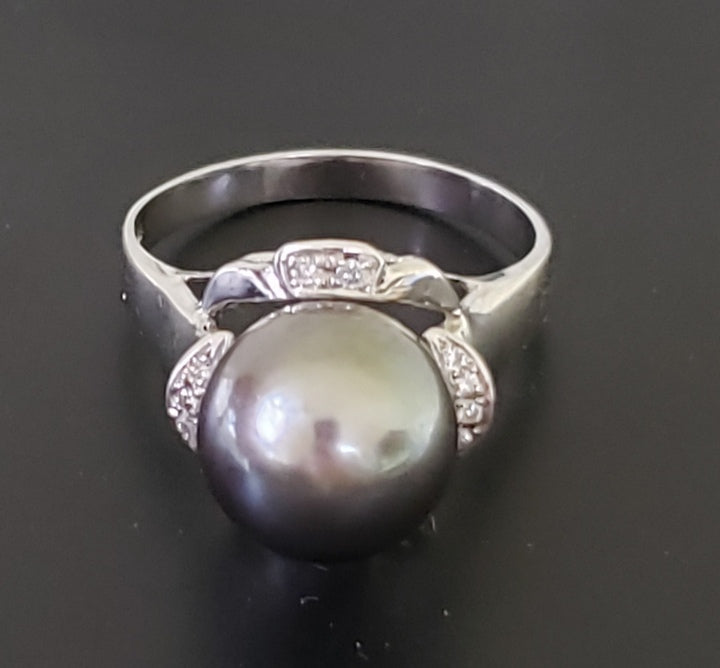 13mm Tahitian black pearl ring, diamonds, solid 14k white gold.