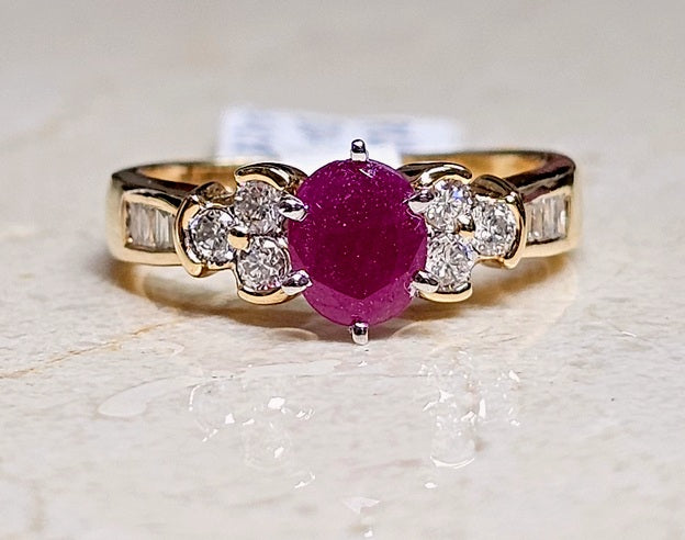 Beautiful Natural RUBY Baguette and Round Diamond Ring 14K Yellow Gold