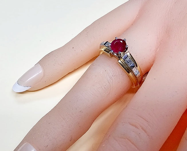 Round Red Ruby 1.00 ct Baguette Diamond 14k Two-Tone Gold Ring Sz 6.5, 1.34ctw