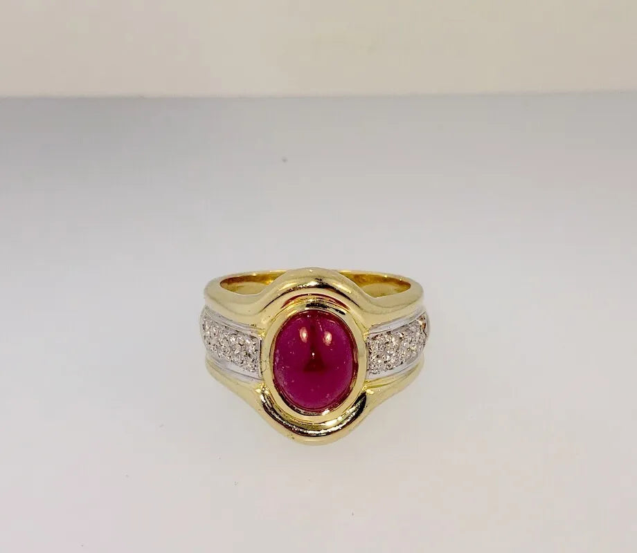 GIOVANE ITALY OVAL CABOCHON RED RUBY and DIAMOND 18K GOLD RING 2.75 ctw SZ 5.5