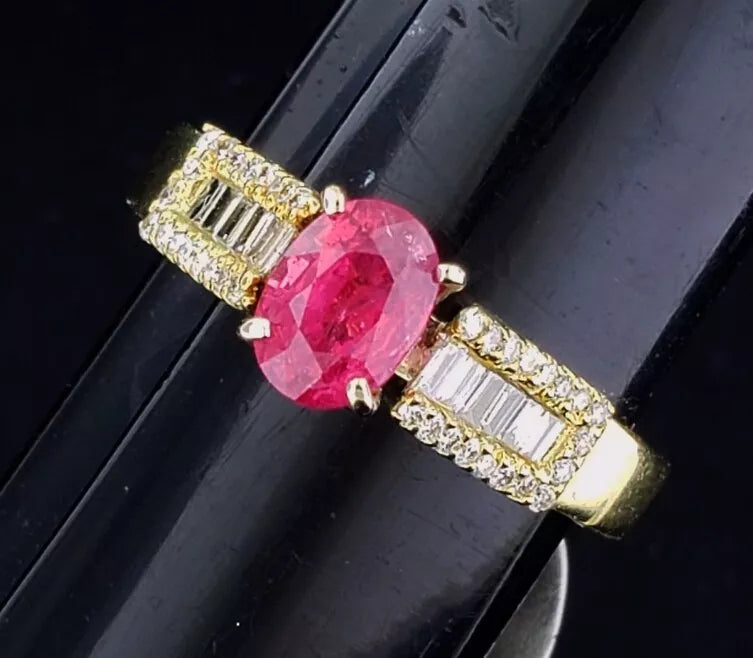 Beautiful Vintage Natural RUBY Baguette and Round Diamond Ring 14K Yellow Gold Size 6.5