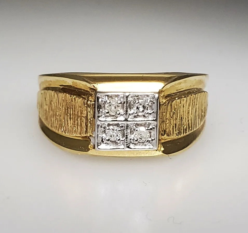 Vintage 14K Two Tone Gold four Diamonds Men’s Ring 7.4 gr. Size 10