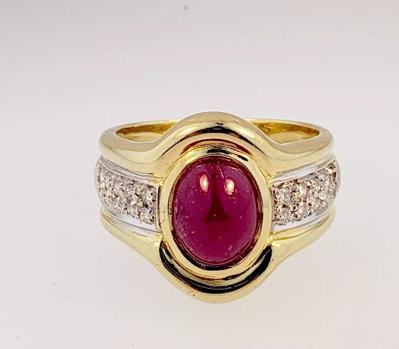 GIOVANE ITALY OVAL CABOCHON RED RUBY and DIAMOND 18K GOLD RING 2.75 ctw SZ 5.5