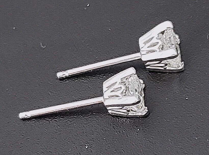 Pair of .52 ctw Diamond Stud Earrings 14k White Gold EF SI2 1/4ct Each Free Ship